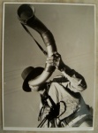 Fotografia p/b. Peter C. Scheier - Boiadeiro tocando berrante. 24 x 18 cm.   Bem conservada. Sem moldura.