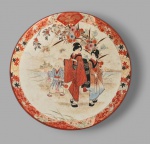 KUTANI : Medalhão em porcelana japonesa Kutani , período Meiji. Japão séc XIX. Med. 34 cm