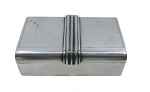 Caixa para cigarros em prata portuguesa contraste águia , 2º Título , 833 ml , estilo art deco , com as iniciais CMS. Peso bruto 411 gr Med. 14 x 9 x 4,5 cm