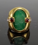 Anel em ouro amarelo 18 k com quartzo verde , diamantes e rubilitas. Peso. 8,1 gr Aro 13