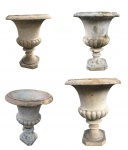 4 vasos de mármore branco  com as mesmas medidas de 50 x 32 x 40 cm  e  bases com diferentes tamanho