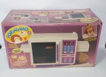 Lindo e conservado Brinquedo da Estrela - FORNINHO - Elétrico - 110/220 V - Assa de Verdade !! - Funcionando - Completo, sem uso, acondicionado na caixa original. Medida da caixa: 44 cm x 24,5 cm x 21 cm.