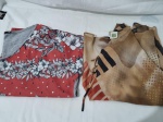 Lote de 2 camisas estampadas. Tam: GG.