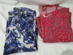 Lote de 2 camisas estampadas. Tam: M.