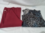 Lote de 2 camisas, sendo uma vermelha e uma estampada. Tam: GG