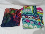 Lote de 2 camisas estampadas. Tam: 46