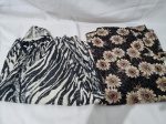 Lote de 2 camisas estampadas. Tam: G