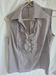 Camisa listrada com babados. Helios Tam: S