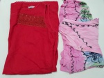 Lote de 2 vestidos sendo um vermelho e outro estampado. Tam: M.