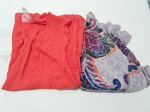 Lote de 2 blusas, sendo uma rosa e a outra estampada da Moça Bonita. Tam: G.