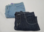 Lote de 2 bermudas Jeans, tam 45. Marcas de uso.