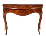 Europa Séc. XIX - Elegante aparador em madeira nobre, altura 76 x 110 x 48 cm.