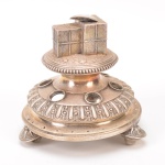Porta charutos com cinzeiro em prata portuguesa contrastada, altura 10 cm.