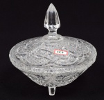 Compoteira em cristal da Bohemia. Diâmetro: 18 cm. Altura: 20 cm.