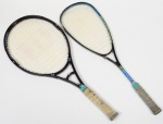 2 Raquetes, sendo uma Wilson e outra Dunlop.