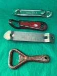 Conjunto com 4 diferentes abridores de garrafas.  Como se encontram nas fotos.  