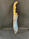 Solingem.Vintage, raríssimo facão/punhal, com inscrição da marca alemã solingem.E todo composto em metal, com cabo feito em metal bronzeado, articulo de coleção, em bom estado, conforme nas fotos medindo 46 cm de comprimento. 