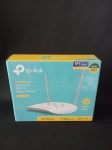 TP-LINK : Roteador Wireless 300 Mbps ,ADSL2 + modem router .Na caixa , não testado , sem garantias futuras .