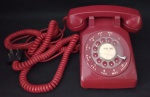 VINTAGE - Telefone Bell Western Eletric em baquelite , na cor vermelha . Não testado , sem garantia futuras .