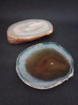 Lote com Duas saboneteiras em ônix .  Medindo a maior : 10 x 8 cm .