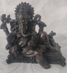 Bela escultura em TECA, lindamente trabalhada representando deus indiano Ganesha, o Deus da Boa Fortuna, alt. 10 x 10 cm. Peça originária da India, adquirido em viagem.