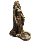 Castiçal em resina representando Deusa Lua (Morgana) na cor dourado, com perfeição nos detalhes. Medindo 12 cm de comprimento, 8.5 cm de largura e 16.3 cm de altura.