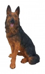 Cachorro Pastor Alemão - Bela escultura  confeccionada em resina lindamente policromada artesanalmente, com  riqueza e perfeição nos  detalhes,. Medidas: Altura: 30 cm. Largura: 18 cm. Comprimento: 20,5 cm.