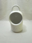 Grande saleiro de bancada gourmet em porcelana Oxford branca. Medindo 14cm de base x 25,5cm de altura.