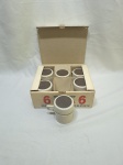 Jogo de 6 canecas térmicas em vidro. Medindo 6,5cm x 7,5cm de altura.