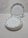 Jogo de 5 pratos rasos de mesa em porcelana Renner Medaillon borda floral com friso ouro. Medindo 25cm de diâmetro.