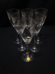 Jogo de 6 taças longas de vinho em cristal  Lapidado. Medindo 7cm x 21,5cm de altura.