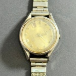 SEIKO - Relógio automático, não funciona. Pulseira: 9mm. Caixa: 2,8cm x 2,4cm, vertical x horizontal, sem contar a coroa.  ATENÇÃO! Produto sendo vendido conforme ESTADO, testado, ou não, diz respeito apenas do momento da catalogação. Se necessário, solicitar mais fotos, vídeos ou perguntas para análise via e-mail reidaantiguidade@gmail.com, Obrigado pela visita!