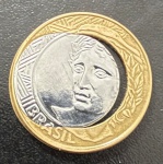 Moeda Brasileira, ERRO DE CUNHAGEM - NÚCLEO DESLOCADO, Valor 1 Real, Ano 2002, Bimetálica, Soberba.