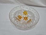 Fruteira, centro de mesa em vidro moldado com flores amarelas. Medindo 22cm x 7cm de altura, com pequeno bicado.