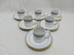 Jogo de 6 xícaras de café com pires em porcelana Vista Alegre Portugal. Medindo 5cm x 5cm de altura.