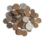 Lote com 100 moedas brasileiras.