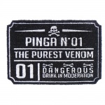 Capacho de fibra com os dizeres " Pinga Nº 1 - The Purest Venon - DANGER". Medida 45x66cm.