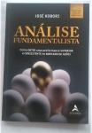 Livro "Análise Fundamentalista" como obter uma performance superior e consistente no mercado de ações de Jose Kobori com 180 páginas.