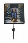 Cabideiro retro do Batman com imagem em bloco de vidro e estrutura com gancho de ferro.