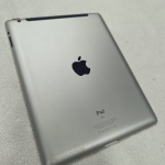 IPAD2 COM 32 GIGAS - BLOQUEADO E SEM CARREGADOR - NÃO POSSUI AS SENHAS PARA DESBLOQUEIO - NO ESTADO CONFORME FOTOS - ITEM SERA ENVIADO DO RIO GRANDE DO SUL