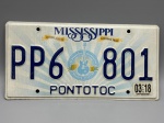 COLECIONISMO - Placa automotiva - Alumínio -  Americana - MISSISSIPPI - PP6 801. Med. 15,5x31 cm. Produto conforme fotos originais do lote.