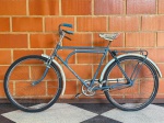 BICICLETA - Antiga bicicleta Monark Brasiliana, década de 60, Original, Aro 26. Marcas do tempo e de uso.
