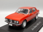 Alfa Romeo 2300 1975 Vermelha - Ixo Escala 1/43 miniatura em Metal Diecast. Carro de coleção com aprox 10CM, acompanha Caixa