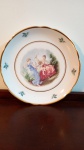 Prato  decorativo antigo de porcelana  real