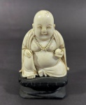Antiga escultura de marfim representando `Buda` finamente escupido - dim- 6x9