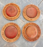 Lote com 4 adornos de madeira redondos aveludados ao centro , com detalhes em ferro fundido e nas bordas esculpido flores - dim - 34 cm de diâmetro