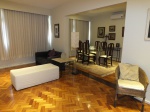 Apartamento em Ipanema  (Rua Gomes Carneiro) com 130 m e 1 vaga de garagem, 3 quartos transformado para 2, os dois banheiros sociais reformados e com dependências de empregada. Pronto para morar.