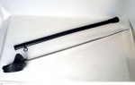 Antiga espada da manufatura AEC com brasão da Republica Federativa do Brasil no Guarda mão apresenta desgaste na pega e bom estado de conservação da lamina medindo 98 cm cm de comprimento com a bainha metálica.