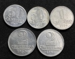 5 moedas brasileiras variadas