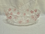 Lindo centro de mesa, navete em vidro alemão ricamente moldado, peça selada. Medindo 27cm x 15cm x 11cm de altura.